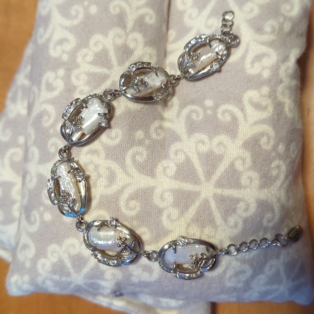 Hawaiian Coral bracelet